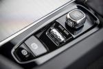 Volvo XC60 D5 R-Deisgn 2017 года (UK)